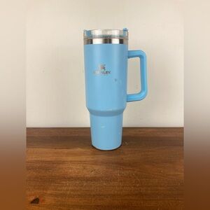 Stanley The Quencher H2.0 Flowstate Tumbler 40 oz - POOL Blue Silver Pre Owned
